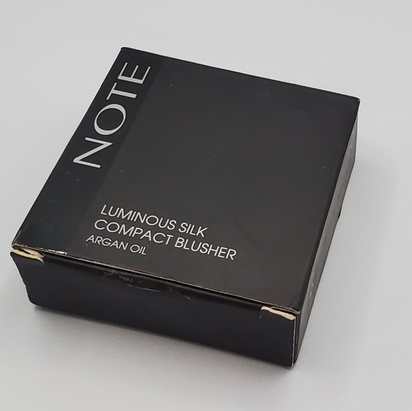 Note - Luminous Silk Compact Blusher "Desert Rose" - Picture 3 of 5